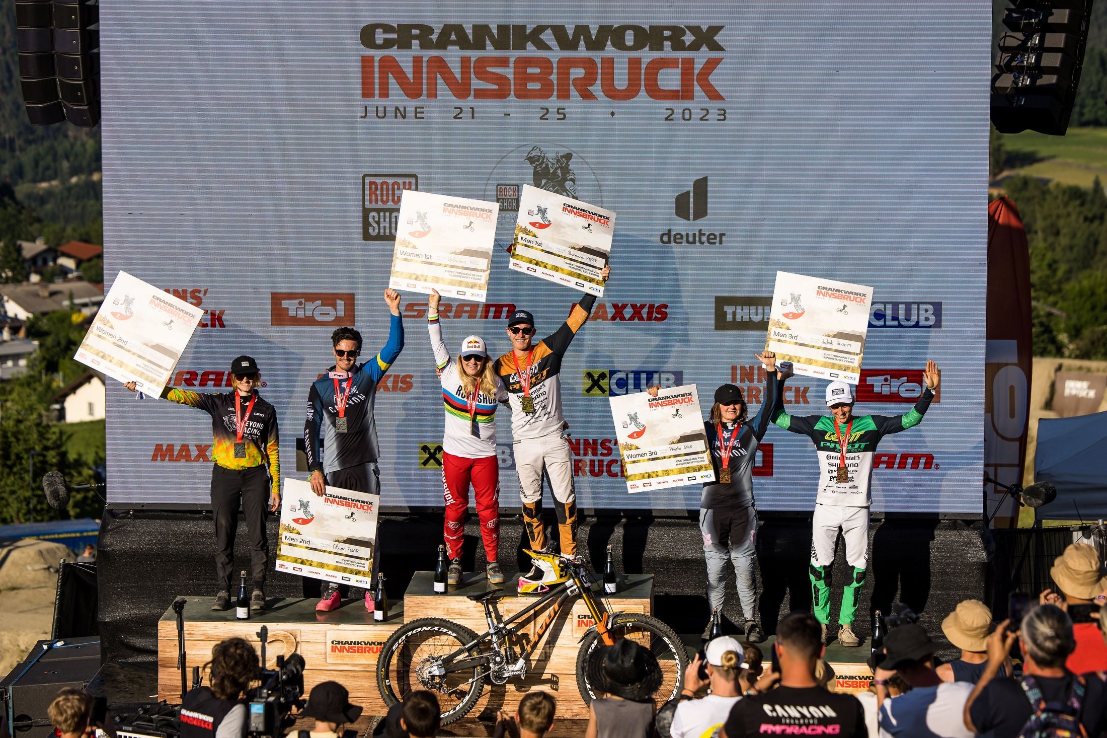3 Podium Weekend for Pivot Factory Racing – Hayes Bicycle