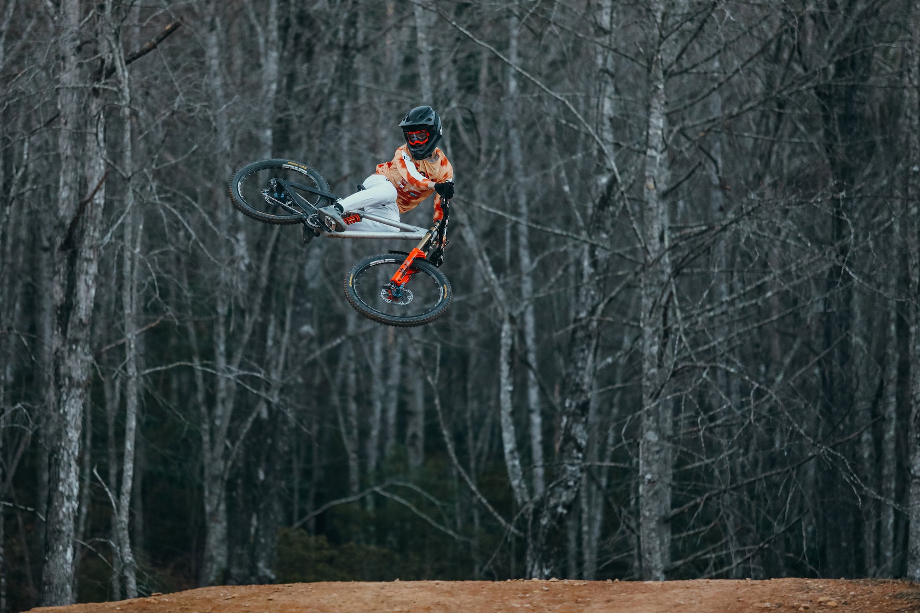 Frameworks Racing Frameworks Announces 2024 Racing Team – Hayes Bicycle
